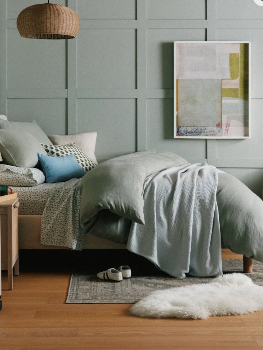 Quince European Linen Duvet Cover Set, Queen / Full in Willowleaf/Green (flaw)